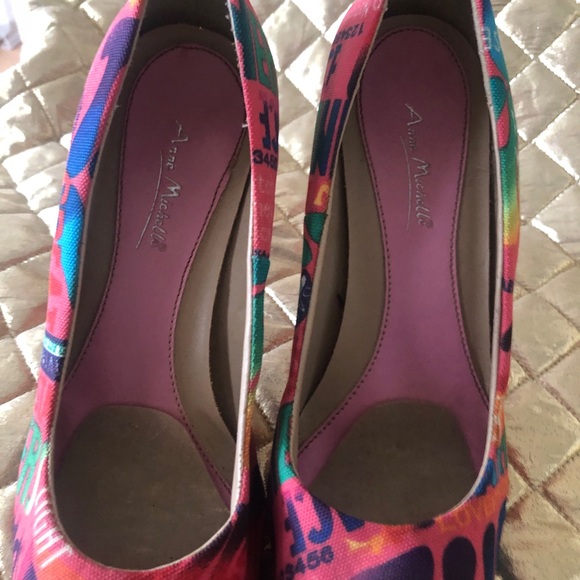 Anne Michelle Graffiti high heels 8.5 - Picture 3 of 5